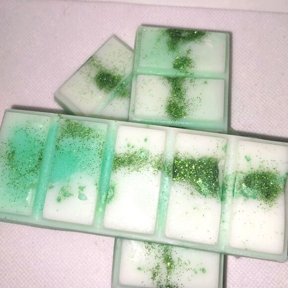 hand crafted Clover wax melt glitter bar 1pc - Picture 5 of 6